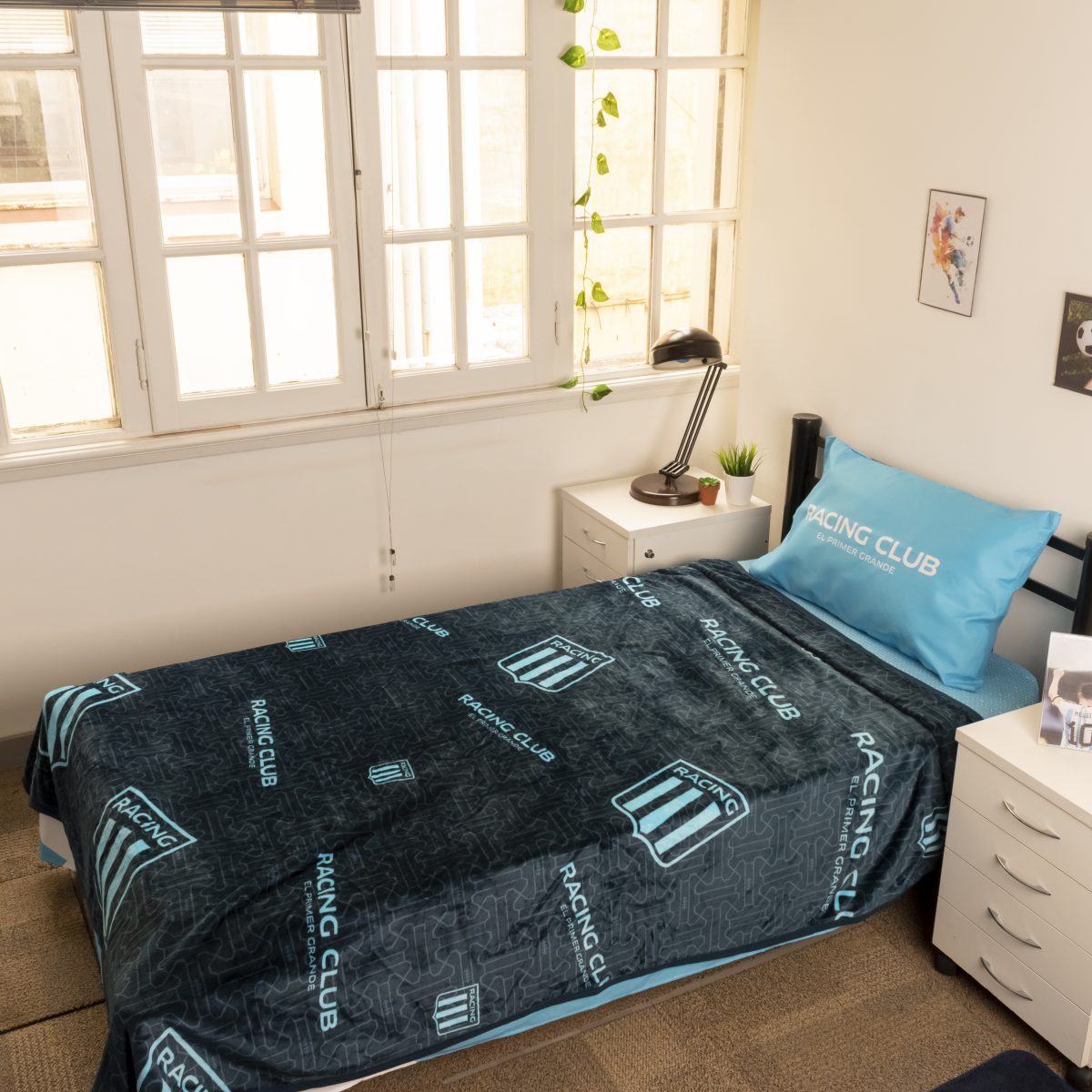 Frazada Flannel Racing 2 Plazas Y Media 220X240Cm - Imagen 1