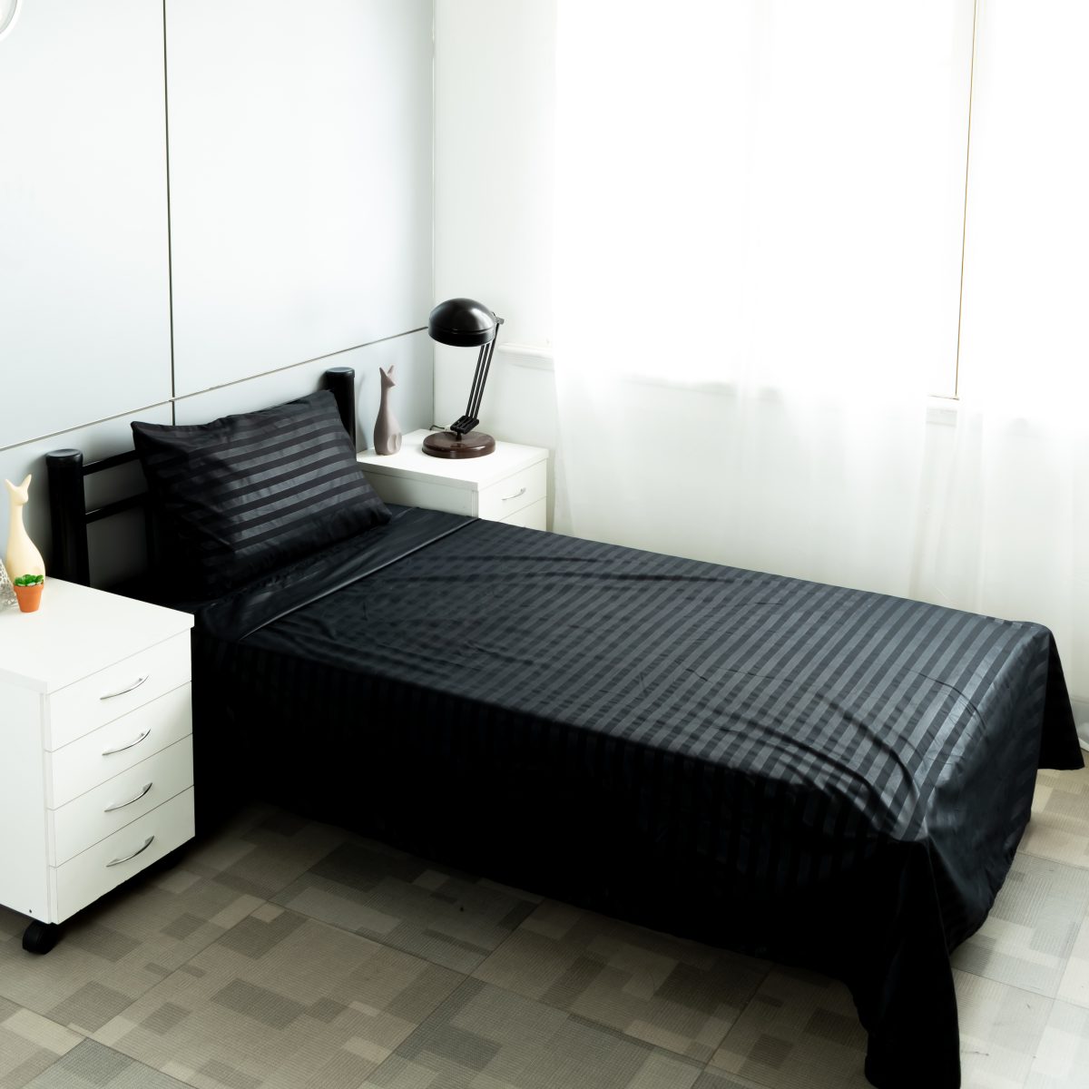 Juego De Sábanas Rayadas Dobby Twin Size 90Gr 3 Piezas Roja - Imagen 2