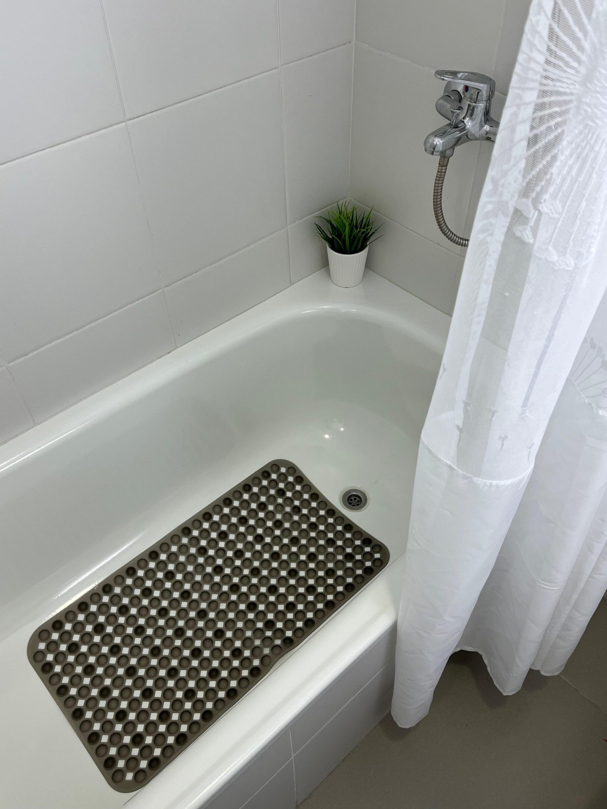 Alfombra Pvc Con Bolitas 70X40Cm Aprox - Imagen 1