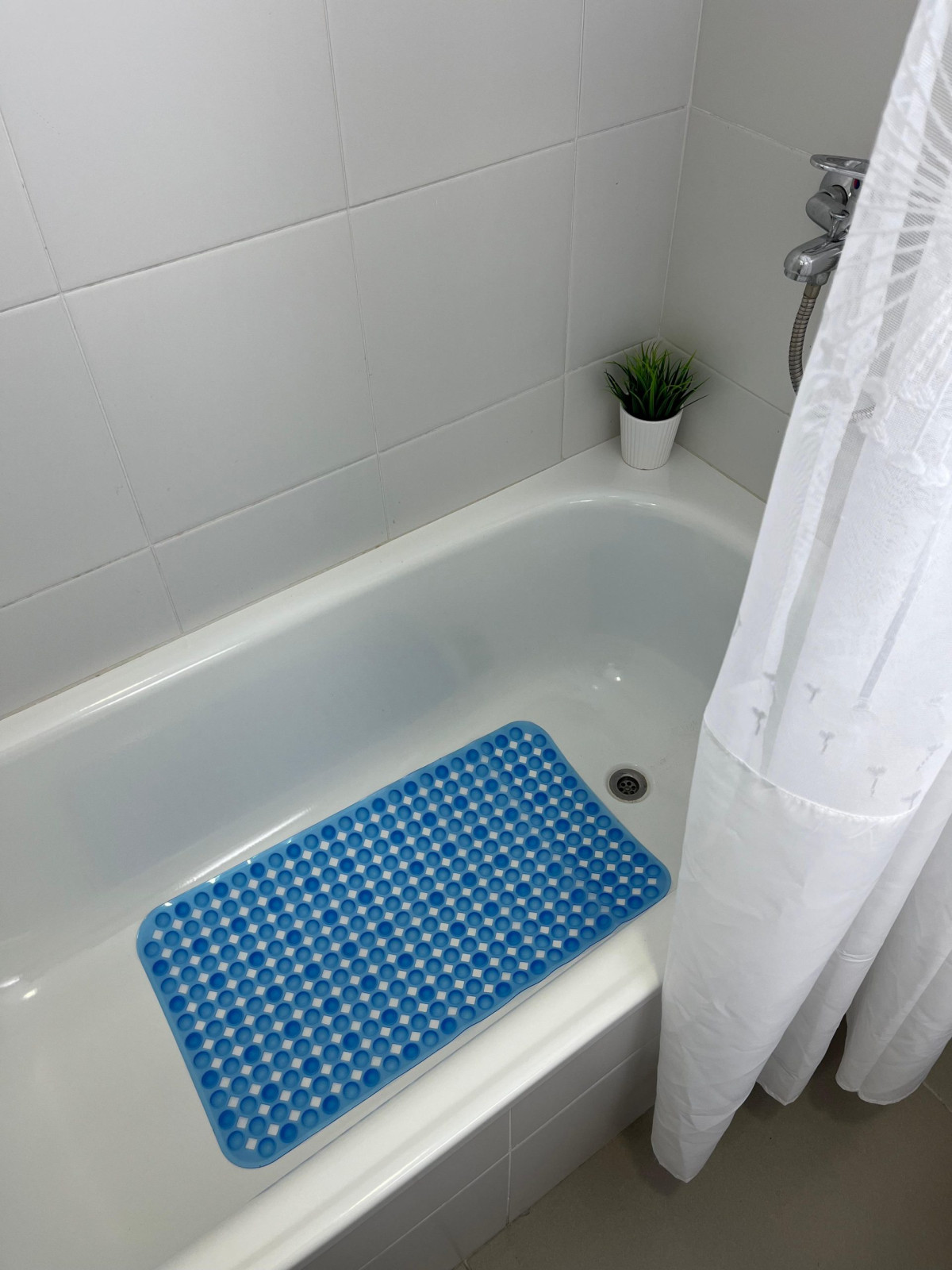 Alfombra Pvc Con Bolitas 70X40Cm Aprox - Imagen 1