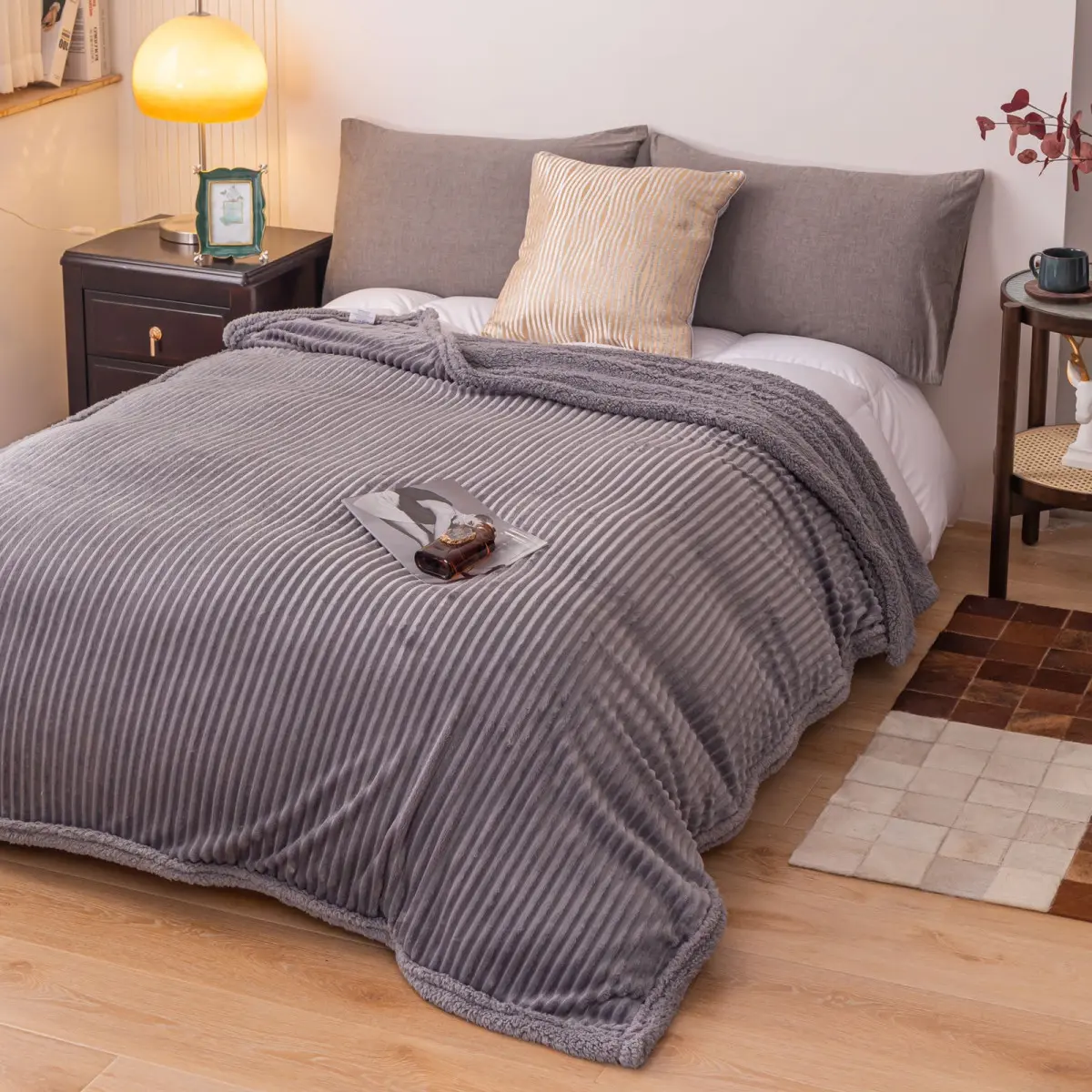 Frazada Lisa Rayada C/Corderito Twin Size 165X240Cm Aprox. - Imagen 3