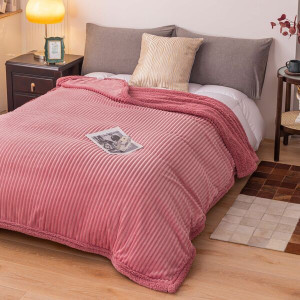 Frazada Lisa Rayada C/Corderito Twin Size 165X240Cm Aprox.