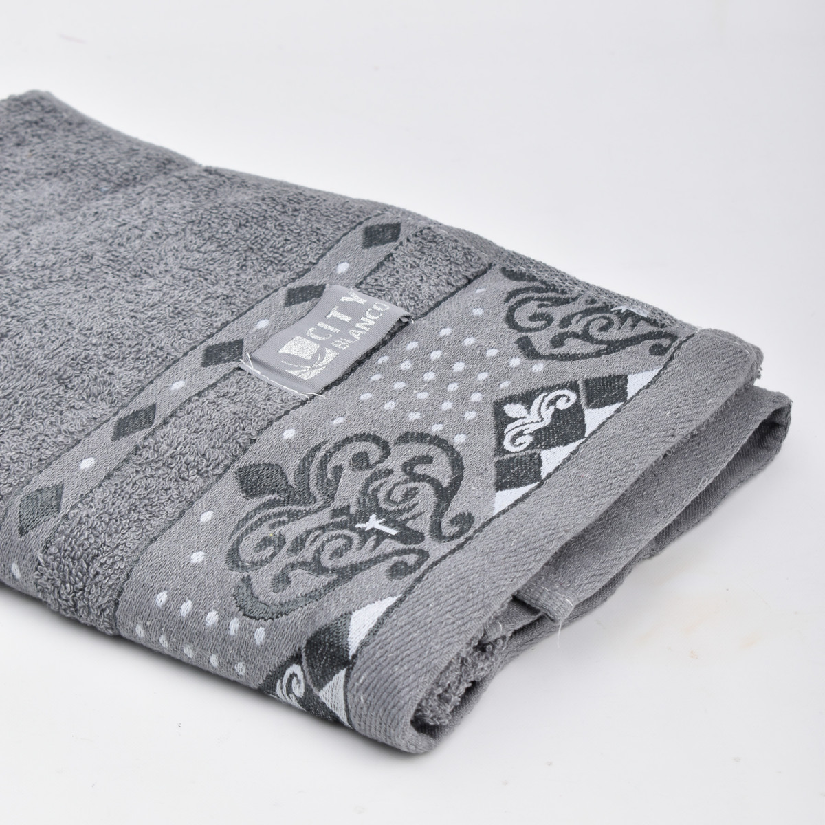 Toallon de Algodon Bordado 70x140cm aprox - Imagen 3